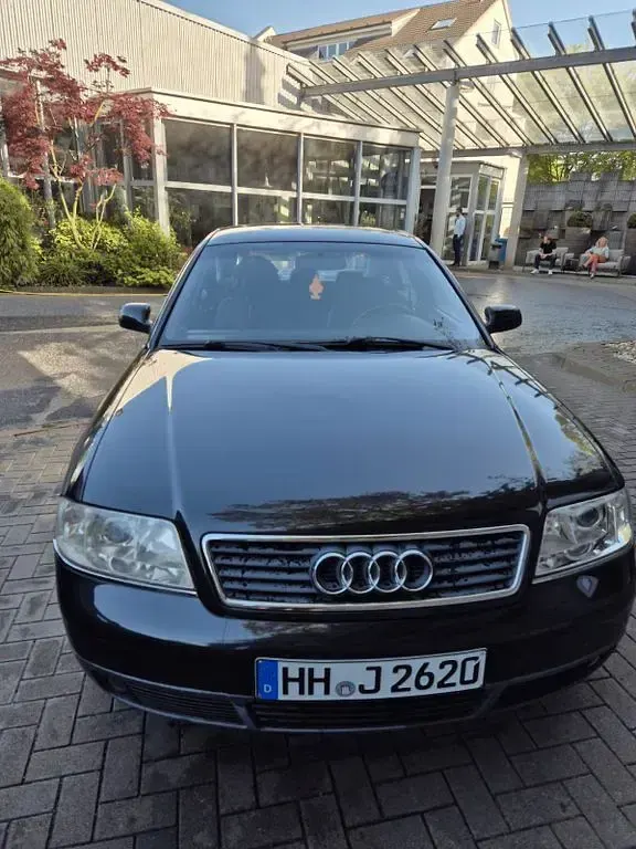 Używany Audi A6 165 KM (121 kW) 2001 Czarny Sedan/Limuzyna