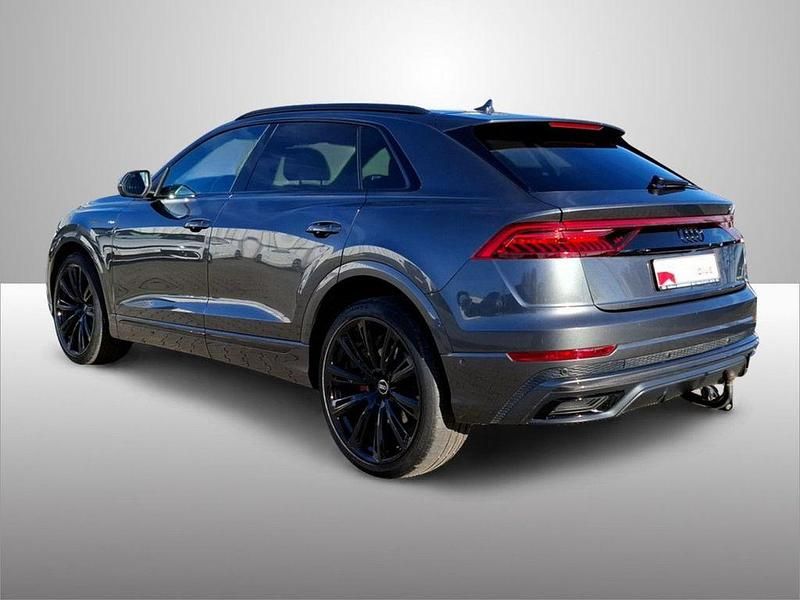 Gebraucht Audi Q8 Ambiente 340 PS (250 kW) 2023 Daytonagrau perleffekt (metallic) SUV