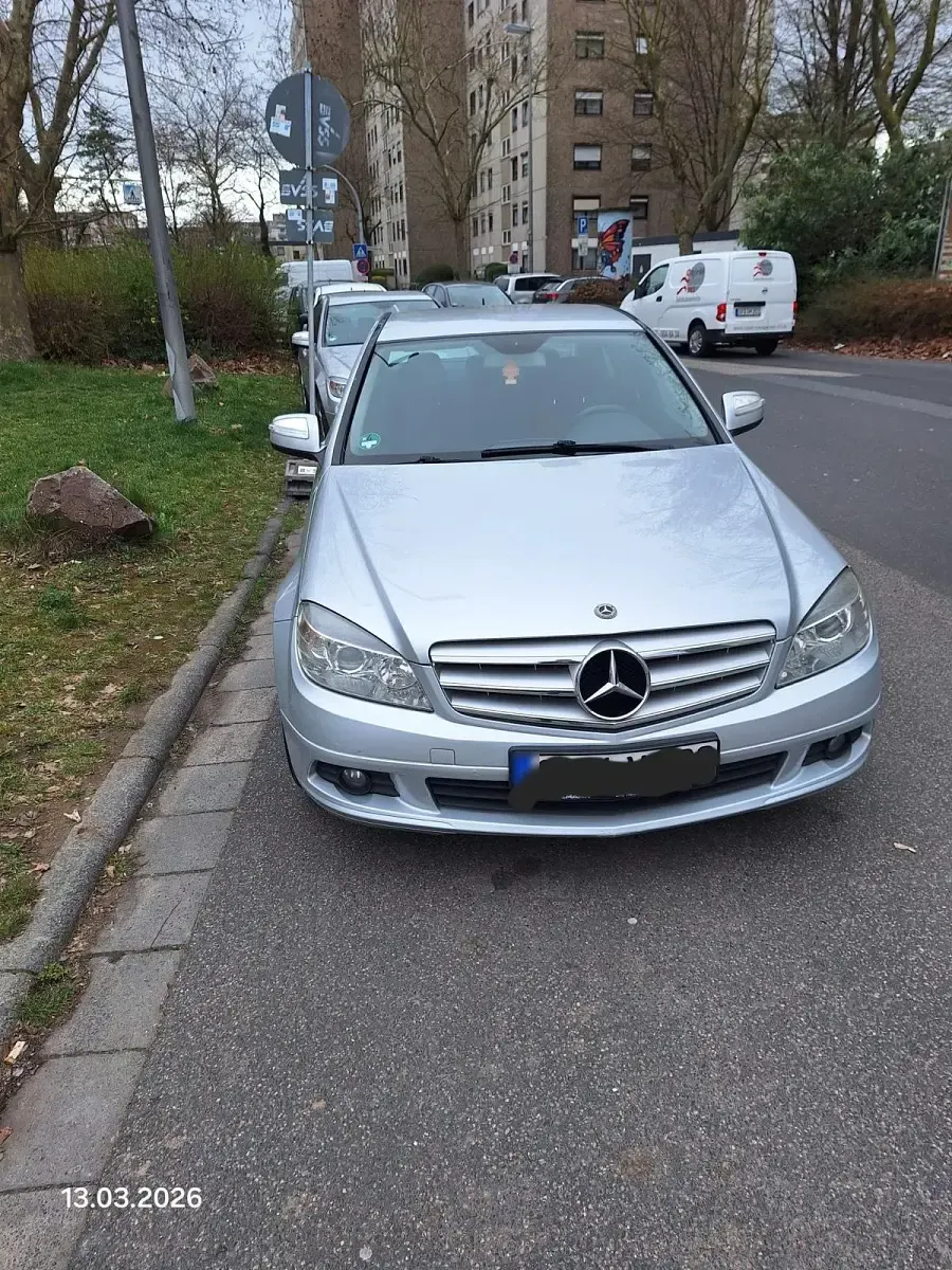 Second-hand Mercedes C220 170 CP (125 kW) 2008 Argintiu Berlinǎ