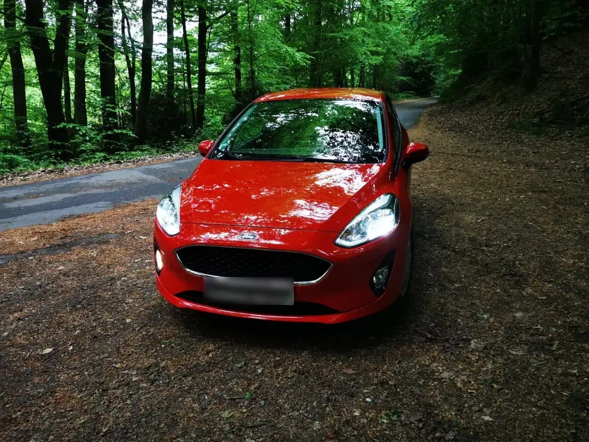 Gebraucht Ford Fiesta Cool & Connect 95 PS (69 kW) 2021 Rot Kleinwagen