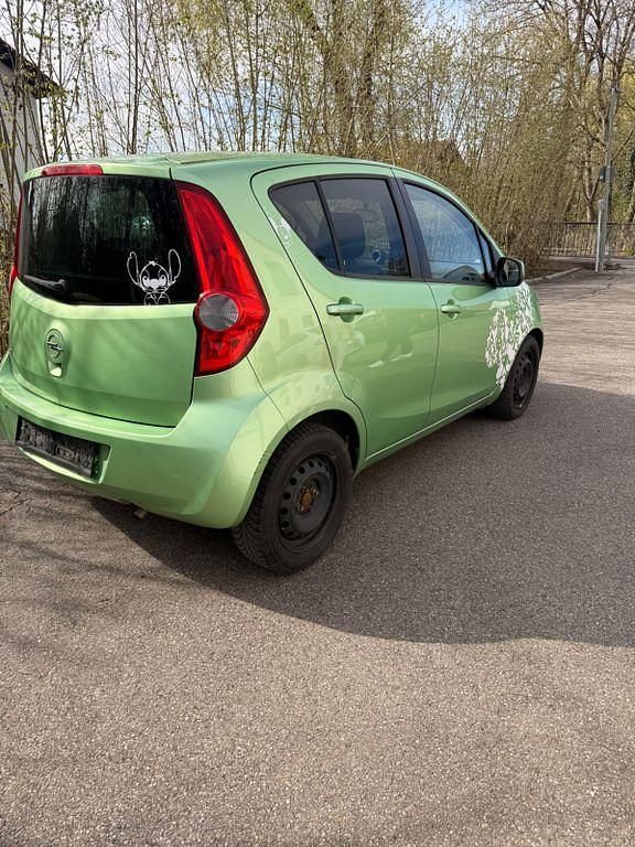 Gebraucht Opel Agila 65 PS (47 kW) 2008 Grün Kleinwagen
