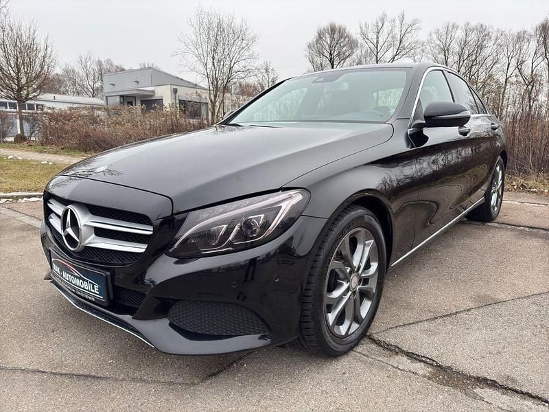 Schwarz Gebraucht 2016 Mercedes C220 Limousine | 18.490 € (Fairer Preis) - Bild 1/4