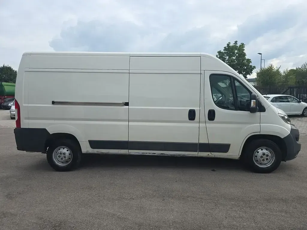 Gebraucht Peugeot Boxer Avantage 131 PS (96 kW) 2015 Weiß Van
