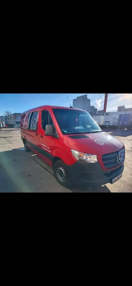 Używany Mercedes Sprinter 142 KM (104 kW) 2019 Czerwony Van