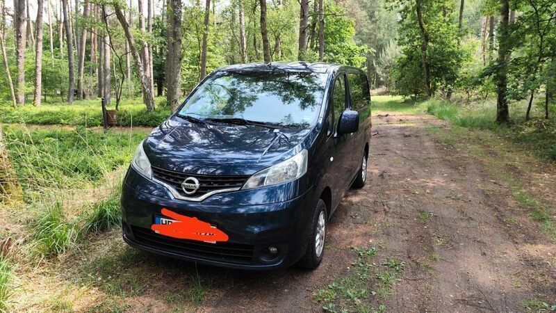 Blau Gebraucht 2013 Nissan Evalia Premium Edition Van / Kleinbus | 7.250 € (Guter Preis) - Bild 1/4
