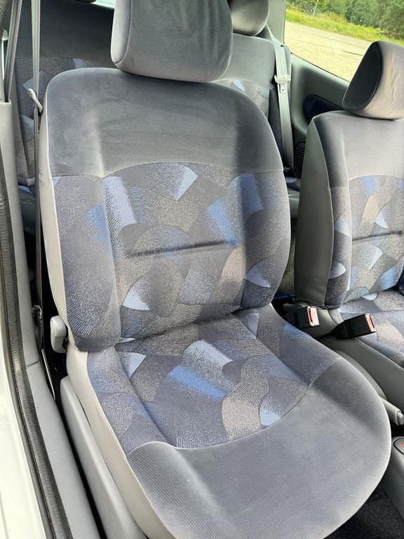 Gebraucht Renault Clio II 75 PS (55 kW) 1999 Grau Kleinwagen