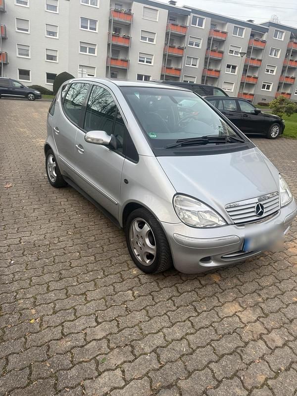 Silber Gebraucht 2003 Mercedes A160 Limousine | 2.400 € (Fairer Preis) - Bild 1/4