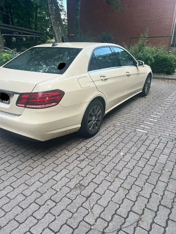 Gebraucht Mercedes 220 170 PS (125 kW) 2016 Andere farben Limousine