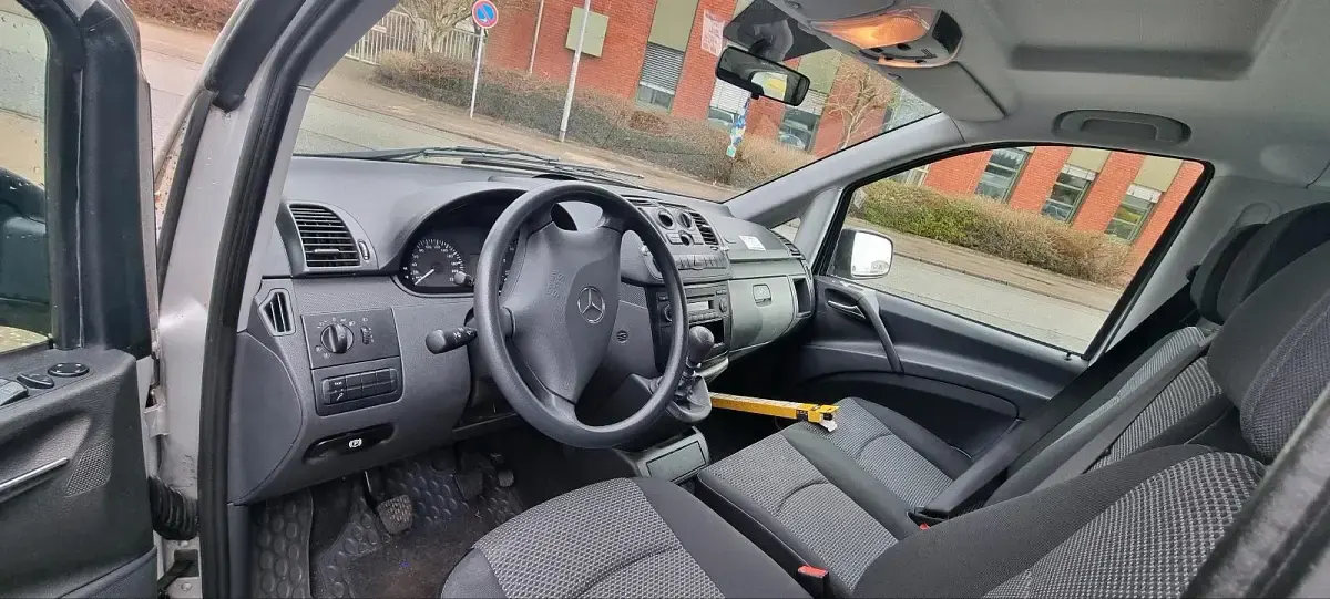 Gebraucht Mercedes Vito 162 PS (119 kW) 2014 Silber Van
