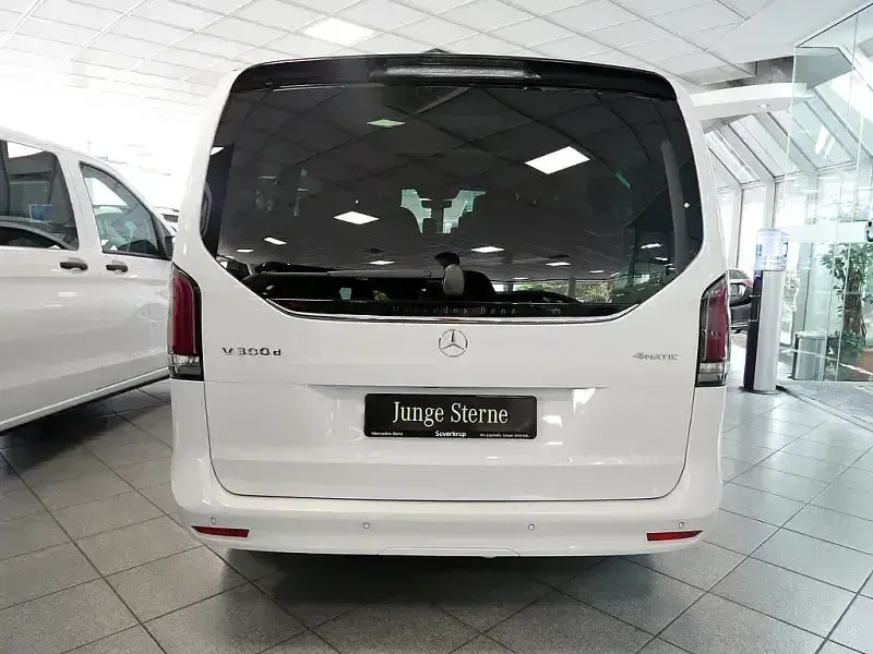 Gebraucht Mercedes V300 Exclusive 237 PS (174 kW) 2025 Weiß Van / Kleinbus