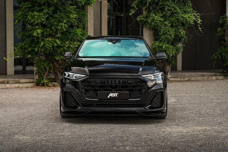 Mythosschwarz metallic Gebraucht 2025 Audi Q8 Sport SUV | 105.990 € - Bild 1/4