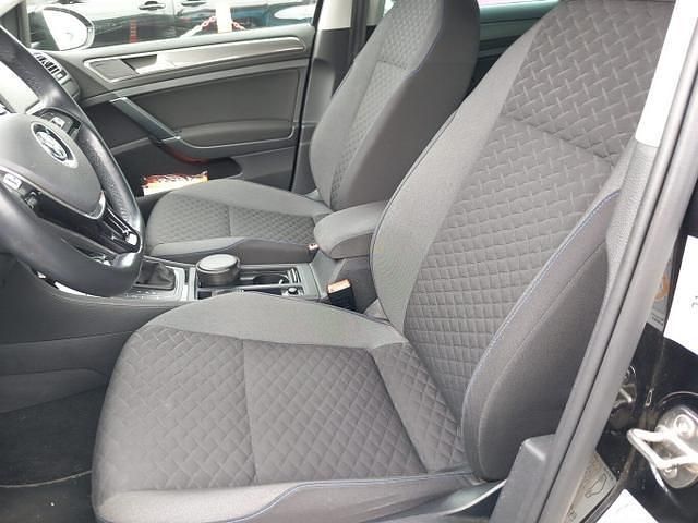 Gebraucht VW Golf VII Join 116 PS (85 kW) 2019 Deep black perleffekt deep black perleffekt Limousine