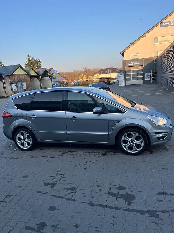 Gebraucht Ford S-MAX S 200 PS (147 kW) 2012 Silber Van / Kleinbus