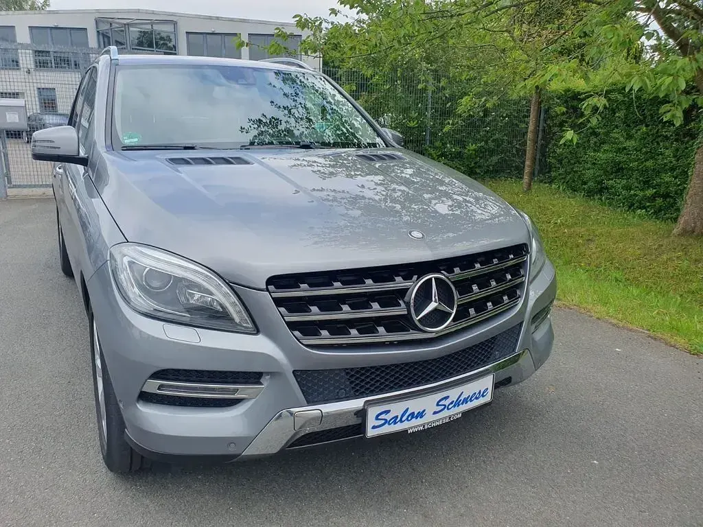 Gebraucht Mercedes ML350 258 PS (189 kW) 2015 Palladiumsilber  metalliclack (metallic) SUV