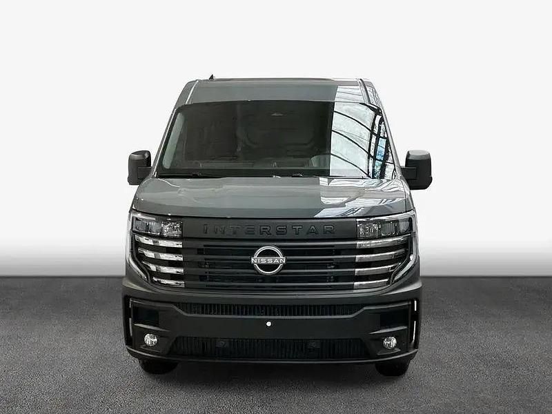 Neu Nissan Interstar N-Connecta 131 PS (96 kW) 2025 Grau Van