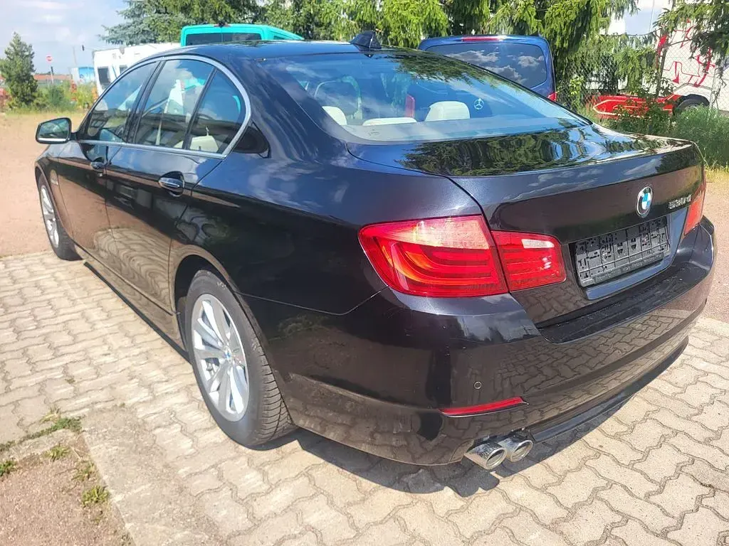 Gebraucht BMW 530 Performance 245 PS (180 kW) 2010 Schwarz Limousine