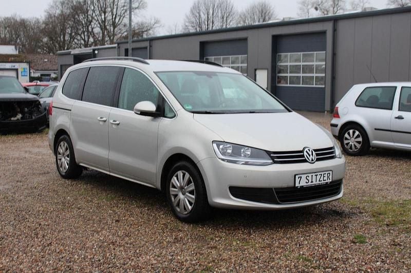 Gold Gebraucht 2012 VW Sharan S Van / Kleinbus | 6.790 € (Guter Preis) - Bild 1/4