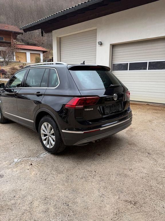 Gebraucht VW Tiguan Highline 150 PS (110 kW) 2020 Schwarz SUV