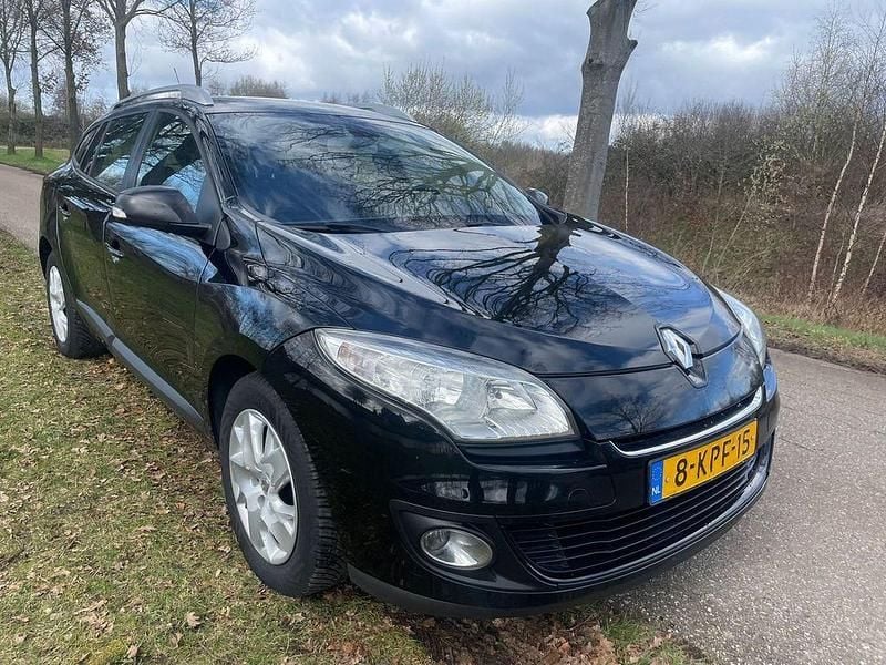 Gebraucht Renault Mégane III Expression 110 PS (80 kW) 2013 Schwarz Kombi