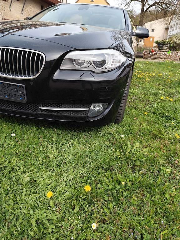 Gebraucht BMW 525 204 PS (150 kW) 2011 Schwarz Limousine