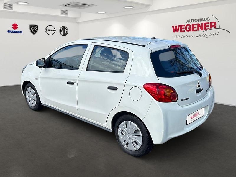 Gebraucht Mitsubishi Space Star 71 PS (52 kW) 2015 Weiß Kleinwagen