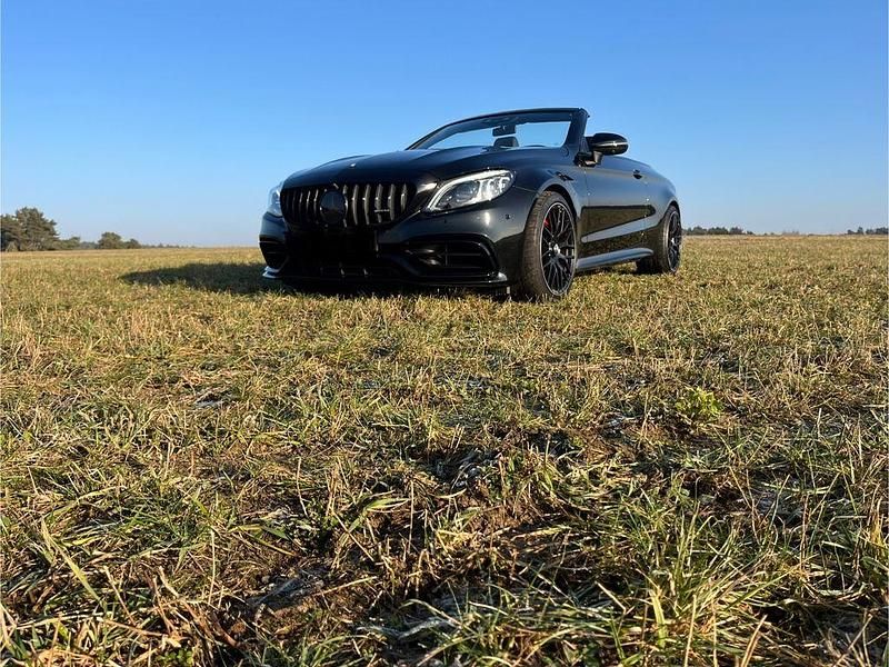 Schwarz Gebraucht 2022 Mercedes C63S AMG AMG Coupé | 76.900 € (Fairer Preis) - Bild 1/4