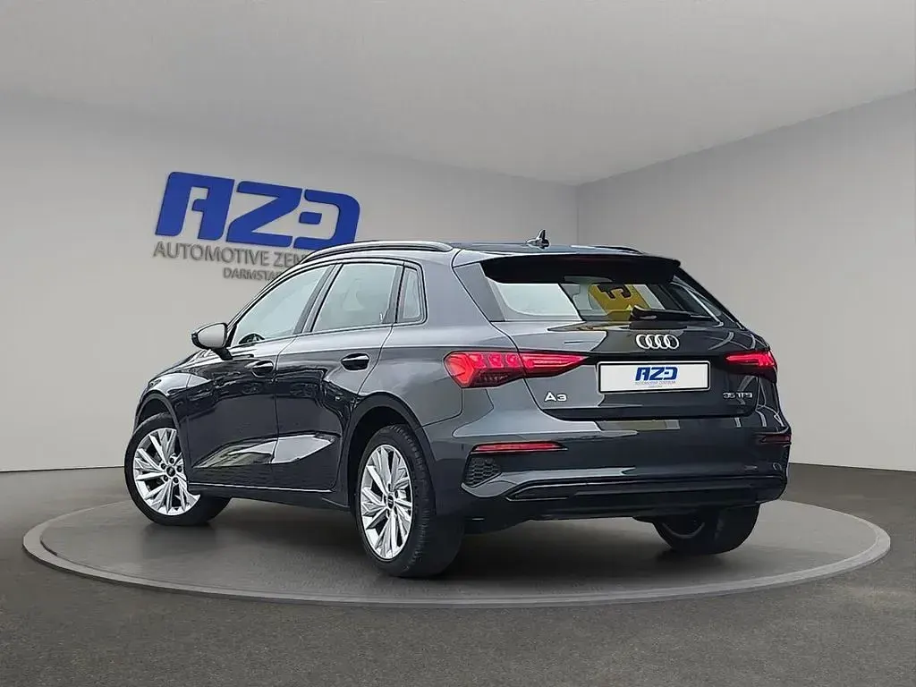 Gebraucht Audi A3 Ambiente 150 PS (110 kW) 2022 Grau Limousine