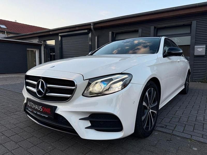 Weiß Gebraucht 2017 Mercedes E350 AMG Limousine | 31.990 € (Fairer Preis) - Bild 1/4