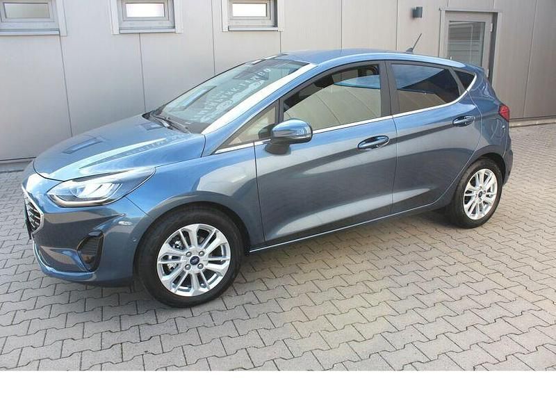 Gebraucht Ford Fiesta Titanium 101 PS (74 kW) 2023 Blau (metallic) Kleinwagen