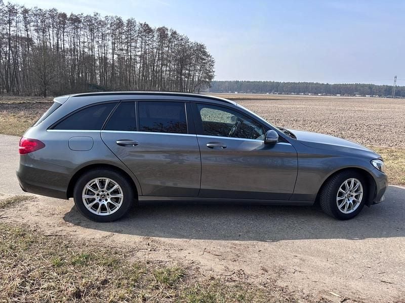 Gebraucht Mercedes C180 116 PS (85 kW) 2017 Silber Kombi
