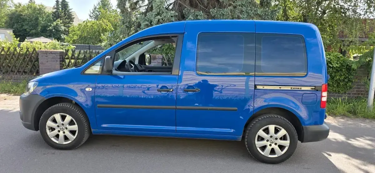 Gebraucht VW Caddy 105 PS (77 kW) 2012 Blau Van / Kleinbus