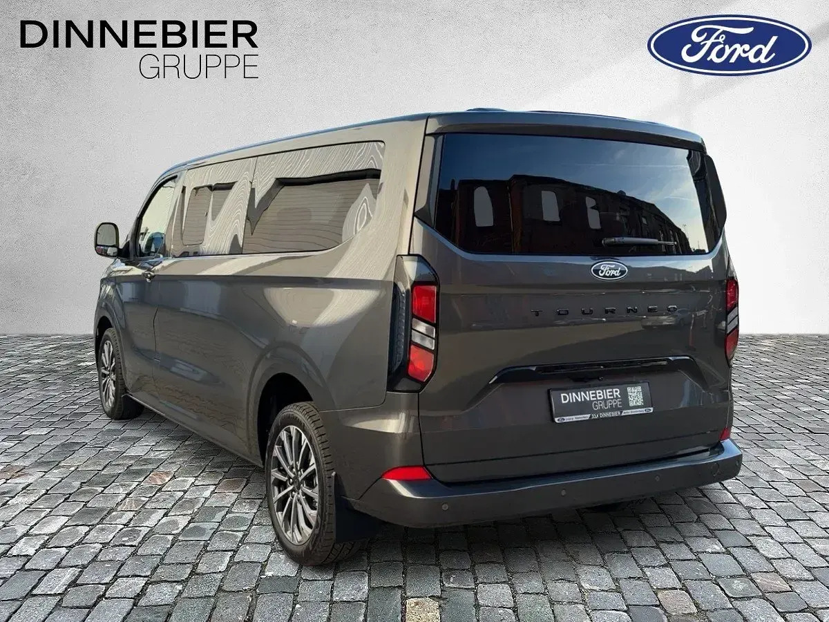Neu Ford Tourneo Custom Titanium 170 PS (125 kW) 2026 Grau (metallic) Van