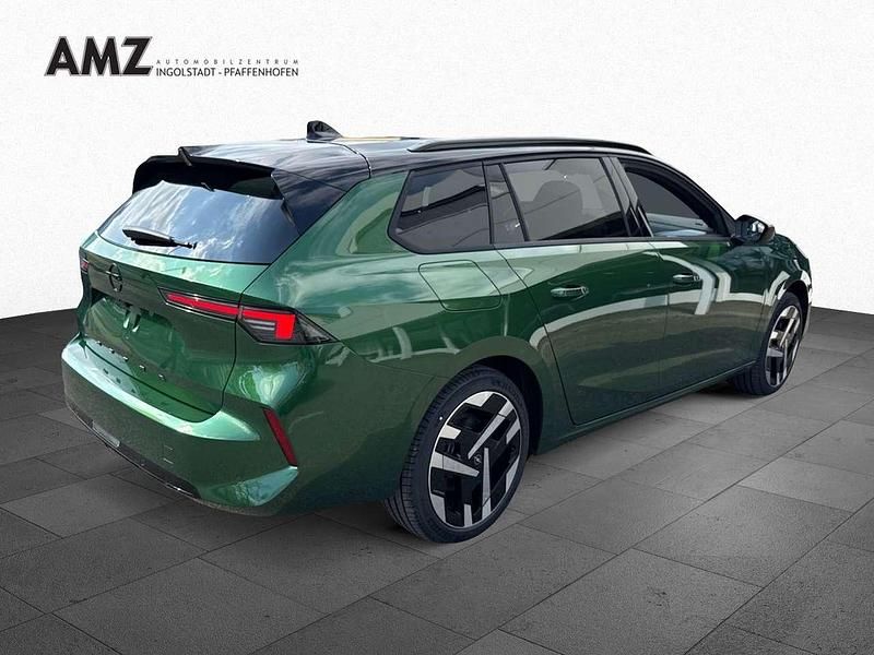 Neu Opel Astra Ultimate 114 kW (156 PS) 2026 Klover grün Kombi