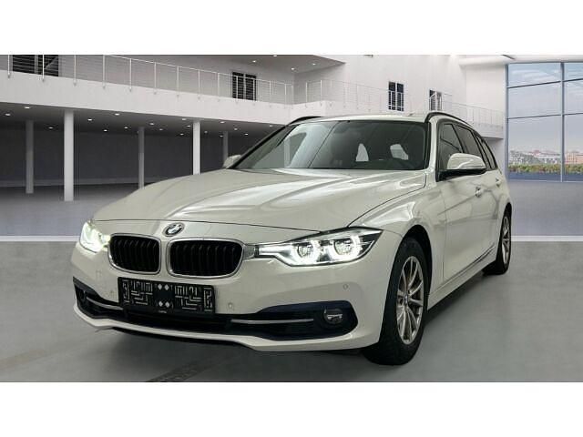 Weiss Gebraucht 2018 BMW 320 Advantage Kombi | 19.990 € (Etwas zu teuer) - Bild 1/4