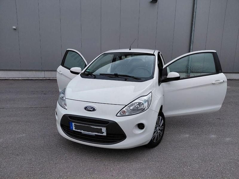 Gebraucht Ford Ka Ambiente 69 PS (50 kW) 2016 Weiß Kleinwagen