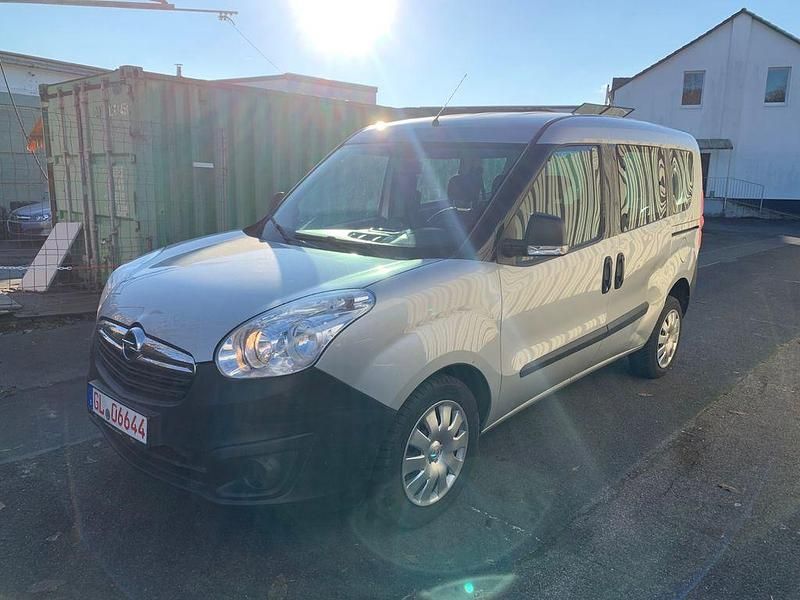 Silber Gebraucht 2018 Opel Combo Abholung | 7.499 € (Fairer Preis) - Bild 1/4