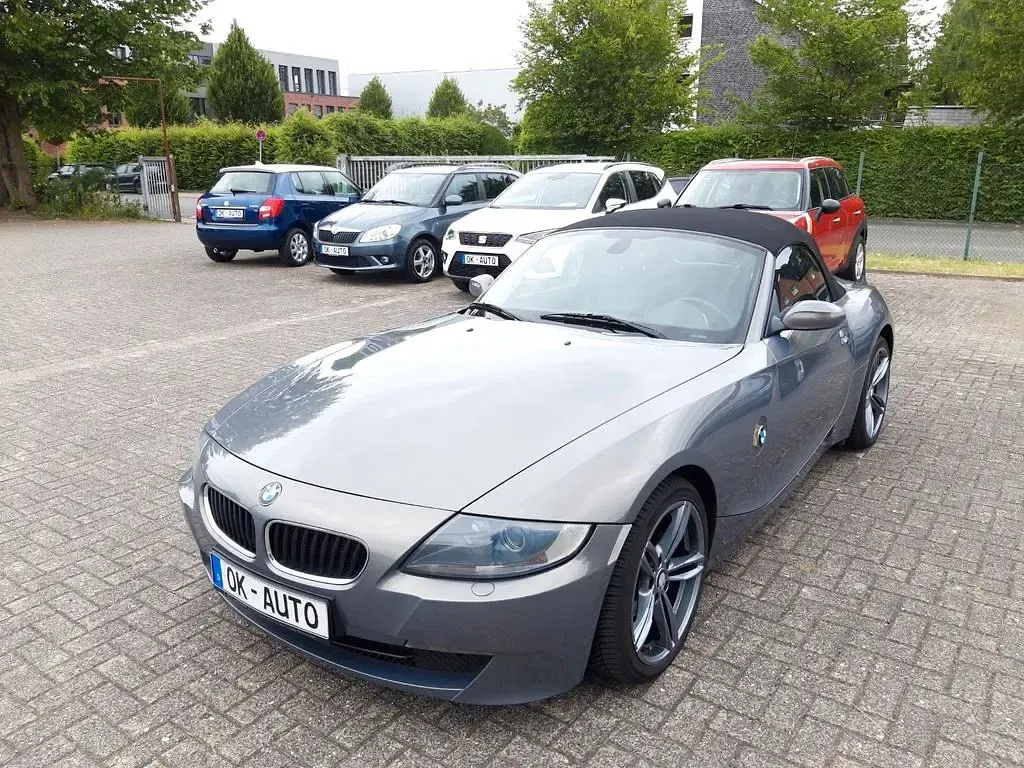 Gebraucht BMW Z4 150 PS (110 kW) 2007 Grau Cabrio