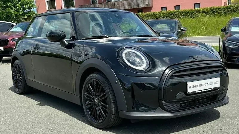Gebraucht Mini Cooper 136 PS (100 kW) 2022 Schwarz Kleinwagen