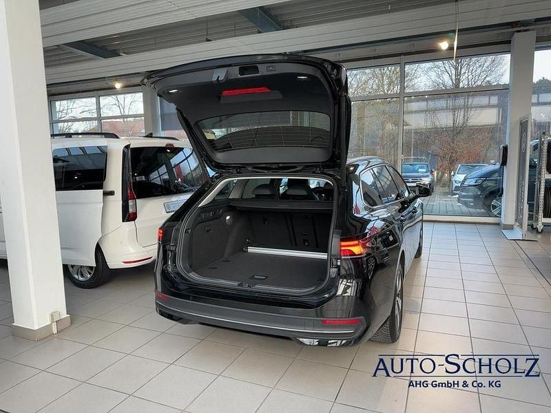 Gebraucht VW Passat Business 150 PS (110 kW) 2024 Schwarz Kombi