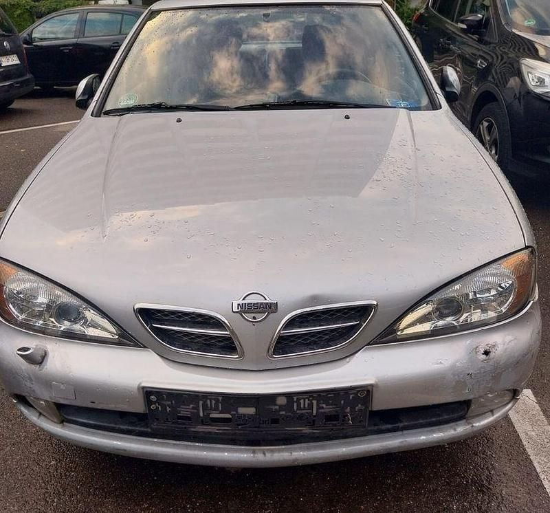 Silber Gebraucht 2001 Nissan Primera Comfort Limousine | 1.000 € (Fairer Preis) - Bild 1/4