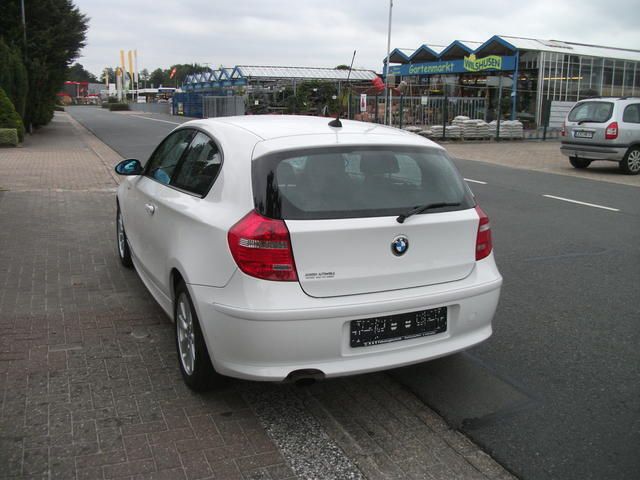 Gebraucht BMW 116 122 PS (89 kW) 2008 Weiß Kleinwagen