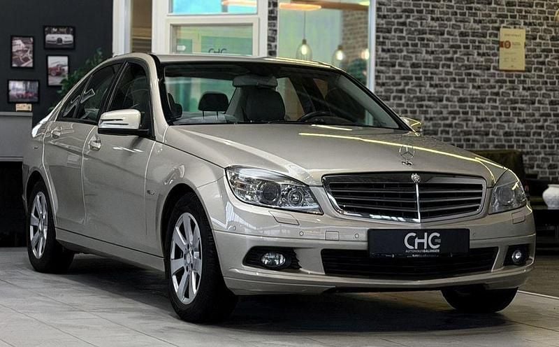 Beige Gebraucht 2010 Mercedes C200 Limousine | 5.999 € (Guter Preis) - Bild 1/4