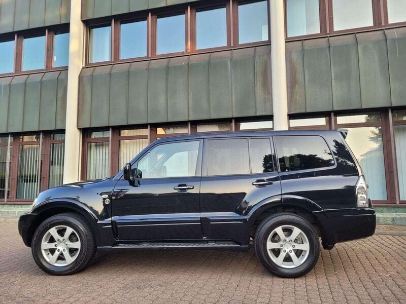 Mysticschwarz (p) Gebraucht 2005 Mitsubishi Pajero SUV | 17.900 € - Bild 1/4