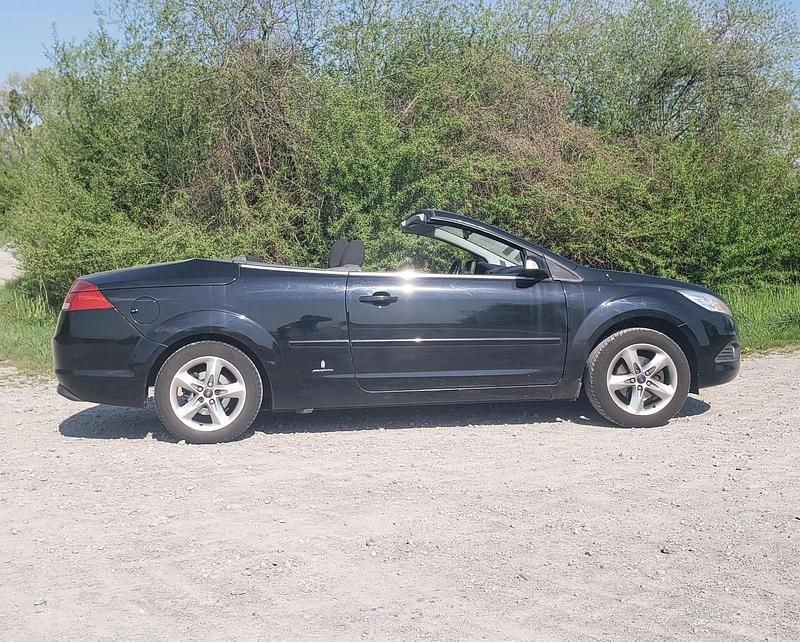 Gebraucht Ford Focus Cabriolet 101 PS (74 kW) 2009 Schwarz Cabrio