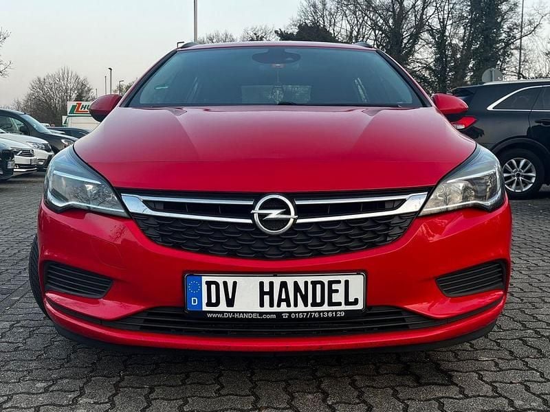 Gebraucht Opel Astra Edition 110 PS (80 kW) 2019 Rot Kombi