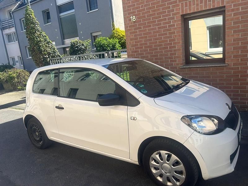 Używany Skoda Citigo 60 KM (44 kW) 2012 Biały Hatchback