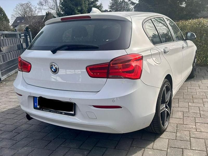 Gebraucht BMW 116 Advantage 109 PS (80 kW) 2017 Weiß Kleinwagen