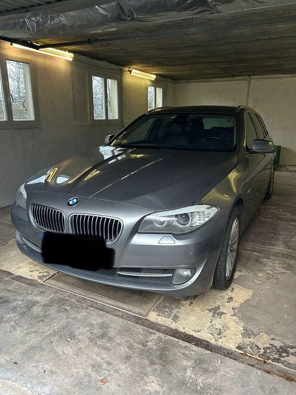 Gebraucht BMW 525 218 PS (160 kW) 2012 Silber Limousine