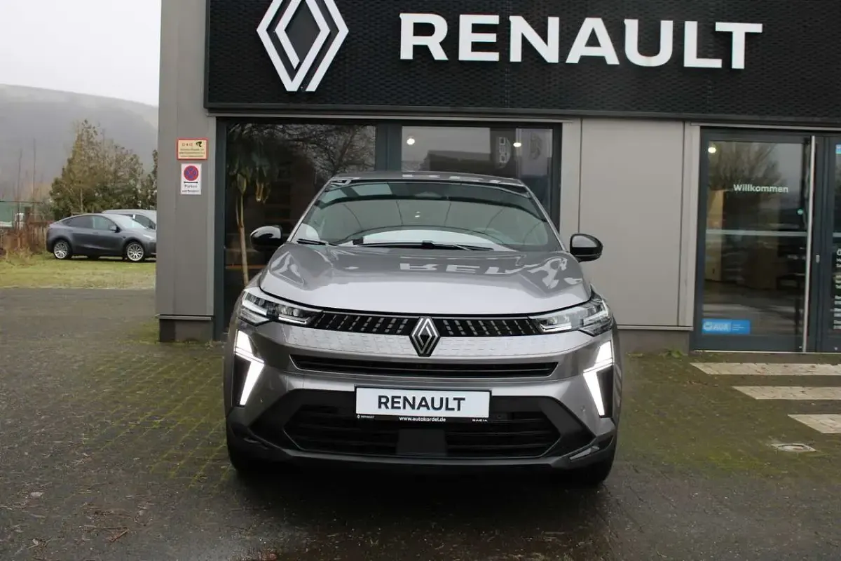 Nowe Renault Captur Techno 109 KM (80 kW) 2026 Szary SUV