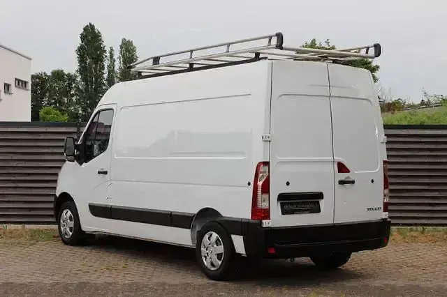 Używany Renault Master 131 KM (96 kW) 2019 Biały Minivan